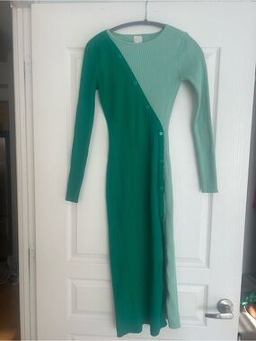 Two-Tone Green Long Sleeve Ribbed Dress with Asymmetrical Button Detail